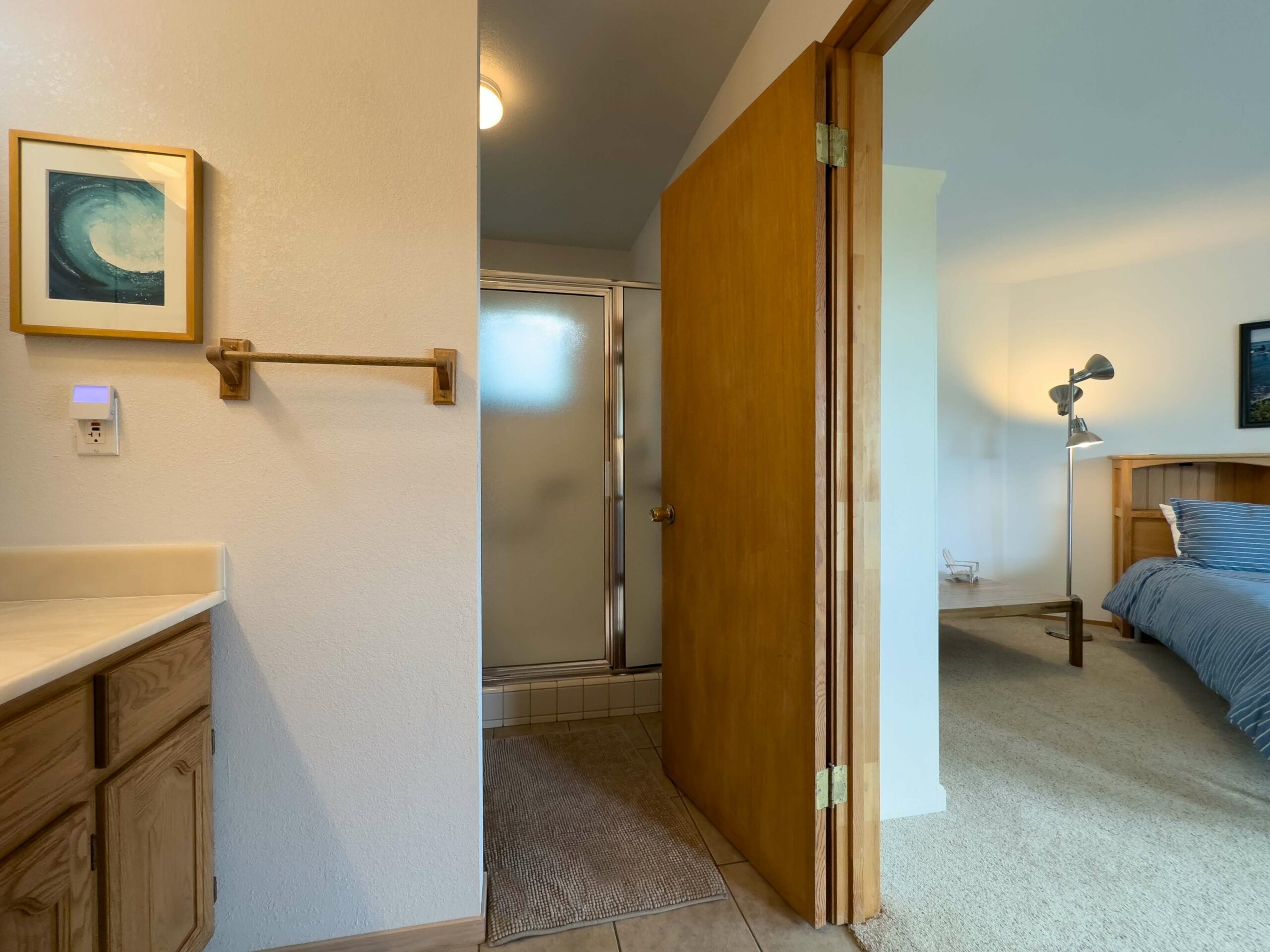 Mare Vista: view into bathroom & shower from bedroom